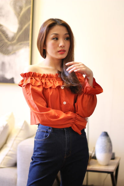 Coral offshoulder longsleeves with white button